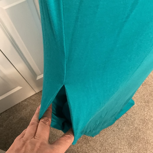 Elegant Teal Maxi Dress - Picture 10 of 15